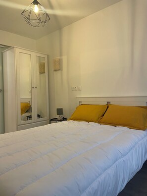 2 Schlafzimmer, Bügeleisen/Bügelbrett, Reisekinderbett, WLAN