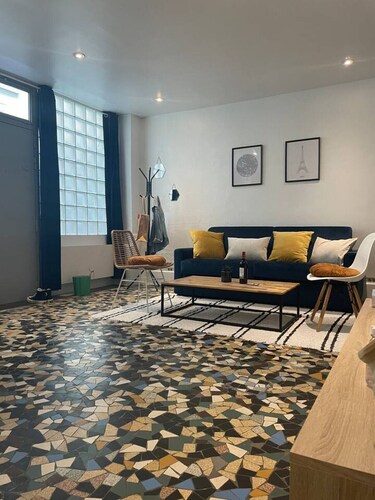 Luma Oberkampf Apartment / Jean Pierre Timbaud
