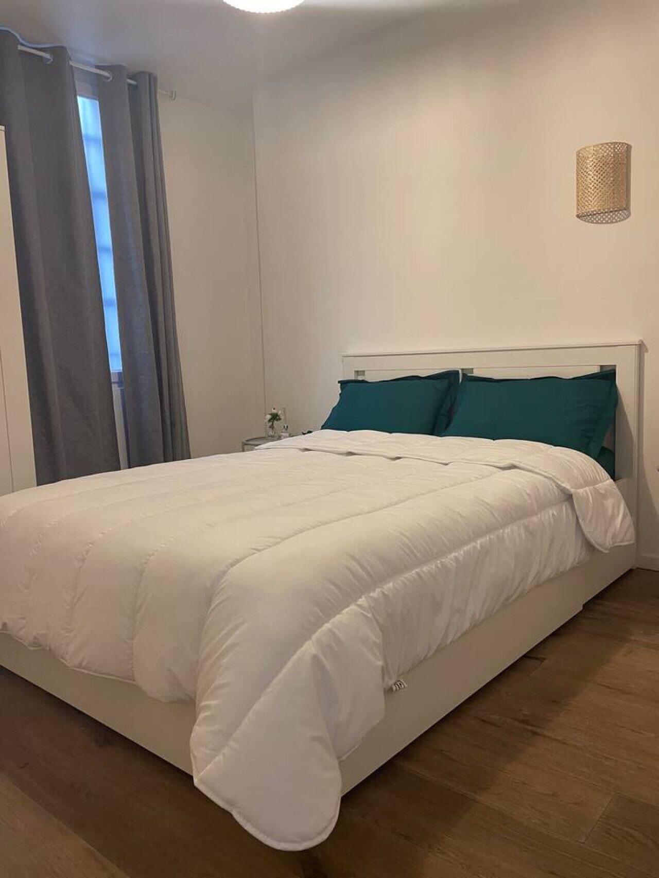 2 slaapkamers, een strijkplank/strijkijzer, reisbedje, wifi