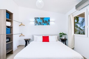 Apartment - 1 MIN Walk 2 Arashi Beach Suite w Roofdeck Pool (Noord)