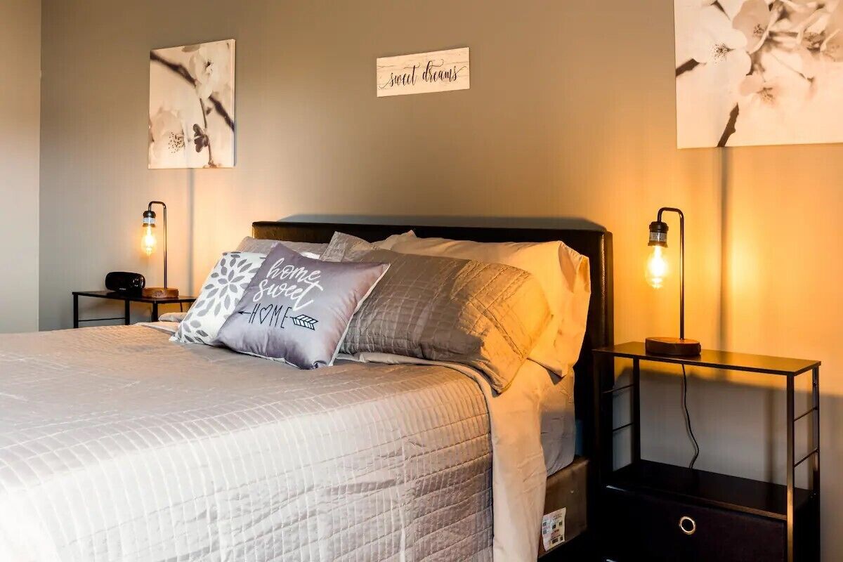 3 bedrooms, desk, iron/ironing board, WiFi