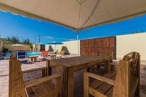 Apartment - King Size Bed Studio w Pool Close to Beaches (Noord)