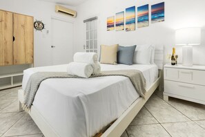 3 bedrooms - Cozy 3BR Town Home in Gated Community Palm Beach (Noord)