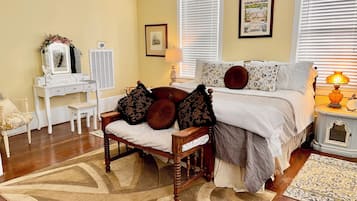 1 bedroom, desk, free WiFi, bed sheets