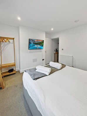 Desk, iron/ironing board, travel cot, free WiFi