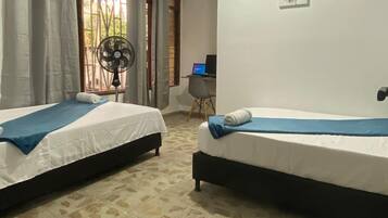 2 habitaciones, tabla de planchar con plancha, wifi y ropa de cama