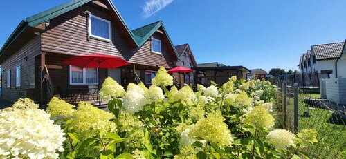 Baba Yaga Cottage – Peaceful Retreat with Sunset Views for Families and Couples