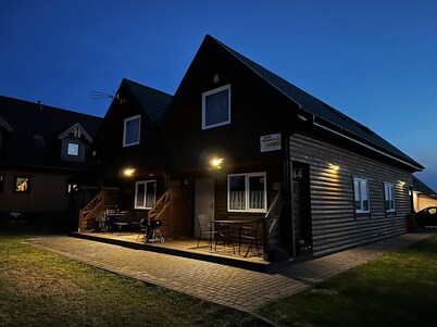 Merlin Cottage – For Families, Seniors, with Disability Features