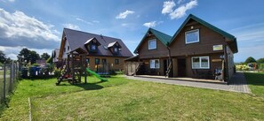 Exterior - Merlin Cottage – For Families, Seniors, with Disability Features (Sarbinowo)