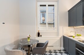 Apartment, Balcony, City View | Private kitchen