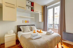 1 bedroom, iron/ironing board, Internet, bed sheets