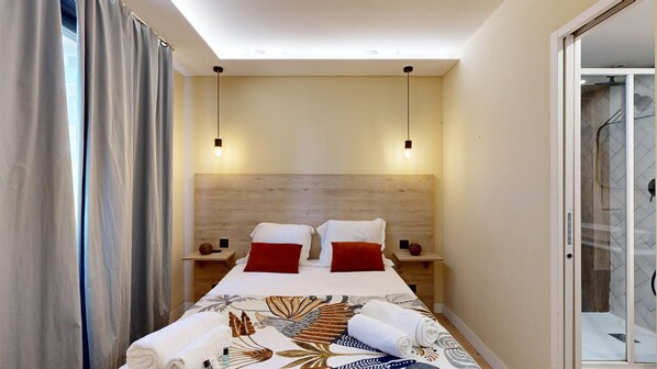 2 bedrooms, Internet, bed sheets