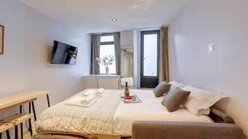 1 bedroom, Internet, bed sheets