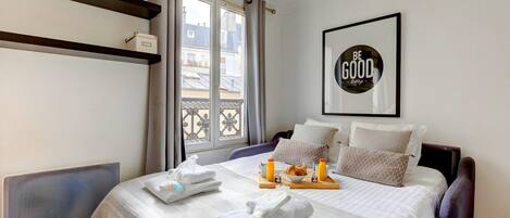 1 sovrum, internet och sängkläder