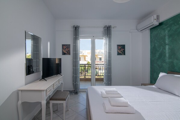 1 bedroom, iron/ironing board, travel crib, free WiFi