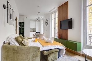 2 bedrooms, desk, Internet, bed sheets - TheBlueStay 290 - Apt terrace near Champs-Elysées (Paris)