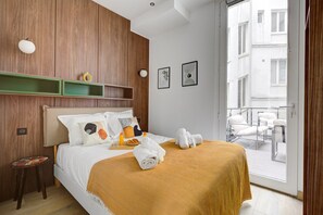 2 chambres, bureau, accès à Internet, literie fournie