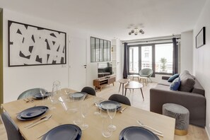 Dining - TBS 45 - Elegant apartment near the Eiffel Tower (Paris)