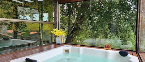 Bain à remous intérieur