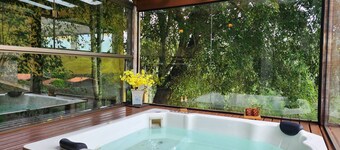 Casa Feliz: service, heated hydro, swimming pool
