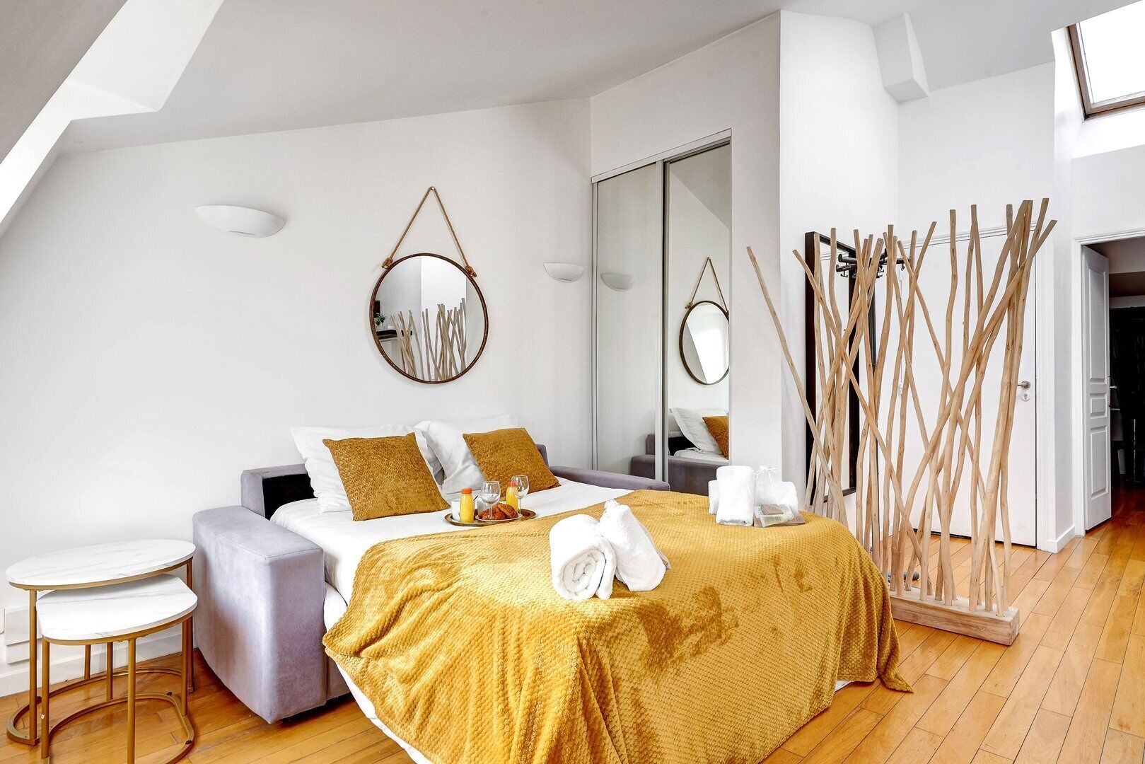 1 bedroom, desk, iron/ironing board, WiFi