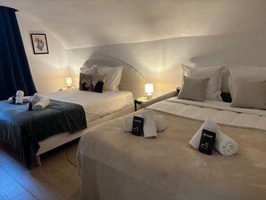 1 bedroom, desk, Internet, bed sheets