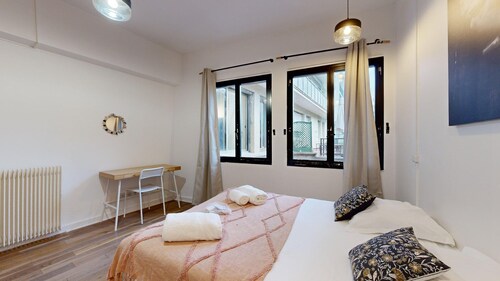 TBS 7 - Spacious and charming apartment in Paris