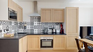 Fridge, microwave, oven, dishwasher