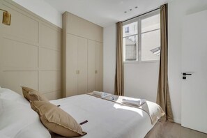 3 bedrooms, iron/ironing board, WiFi, bed sheets - TBS 61 - Pretty suite near Roland-Garros stadium (Paris 16 Passy)