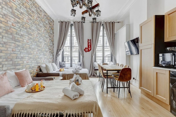 2 bedrooms, Internet, bed sheets