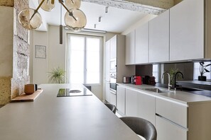 Microonde, forno, macchina per tè/caffè, tostapane