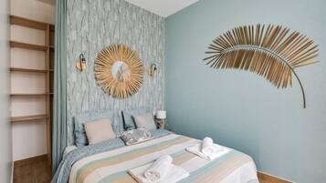 1 bedroom, desk, iron/ironing board, WiFi