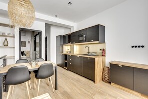 Dining - TheBlueStay 25 - Charming apartment in Paris 12 (Paris)