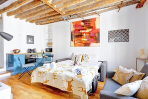 1 bedroom, iron/ironing board, internet, bed sheets