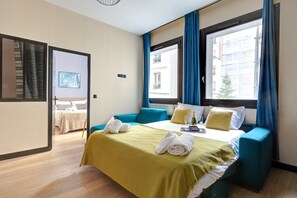 3 habitaciones, escritorio, tabla de planchar con plancha y wifi