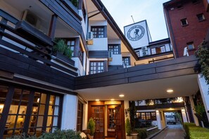 Exterior - HOTEL DEL VIEJO ESQUIADOR (San Martín de los Andes)