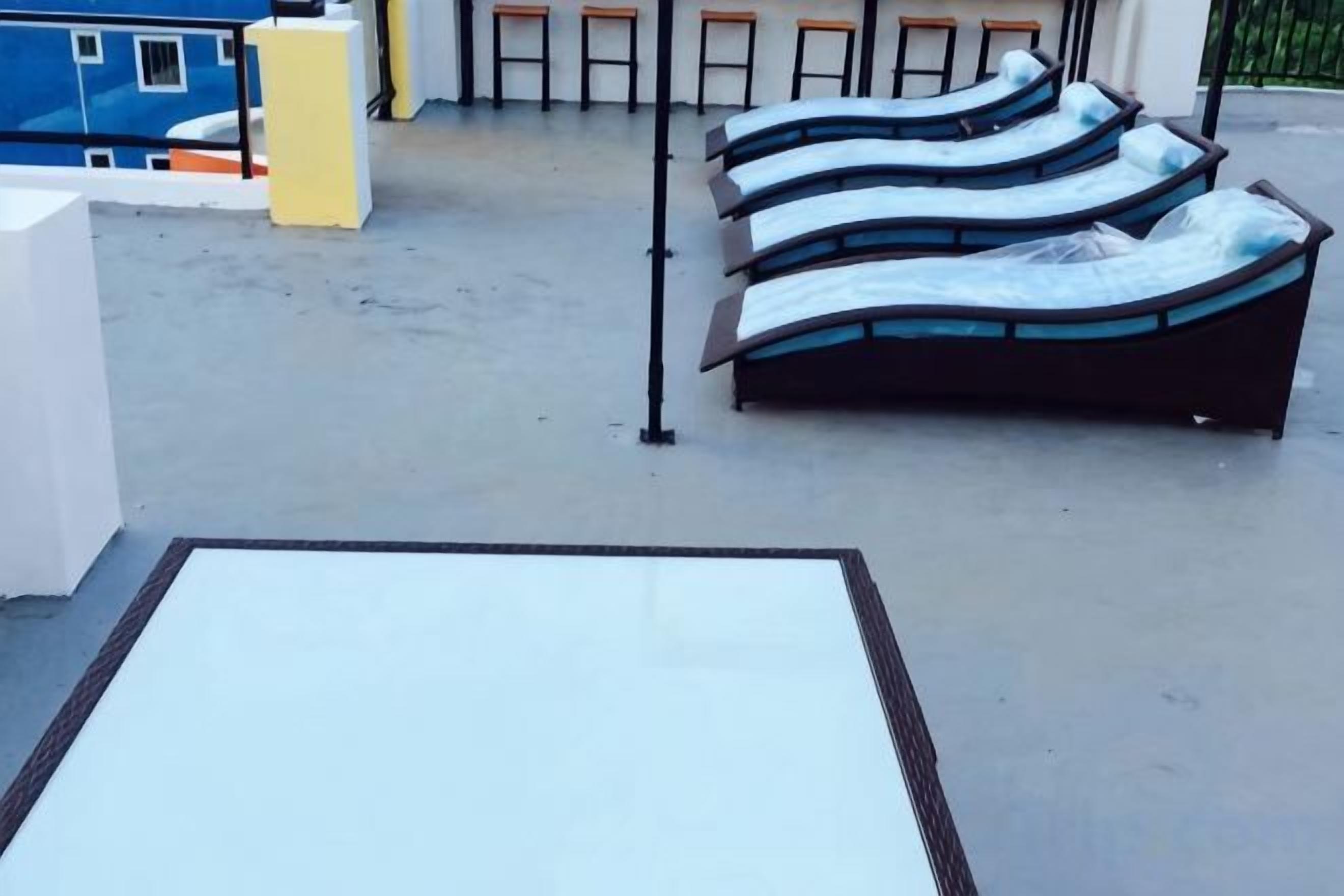 المنطقة المحيطة بالمنشأة