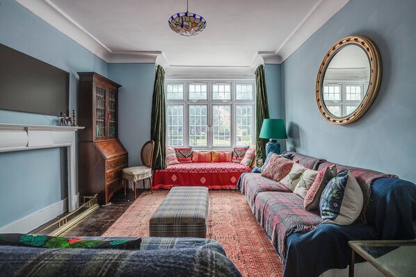 Smart TV, computer monitors, printers