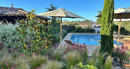 La Bohème: Gîte with swimming pool 20 minutes from Saint-Emilion. Dogs welcome.