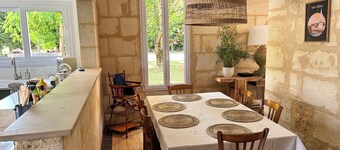 La Bohème: Gîte with swimming pool 20 minutes from Saint-Emilion. Dogs welcome.