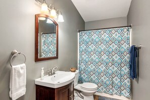 Bathroom - Cottage 4  at Rim Shoals (Baxter County)