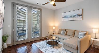 Retreat | Views | Free-Parking