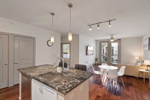 Interior - Retreat | Pool & Gym | Free-Parking (Woodbridge)