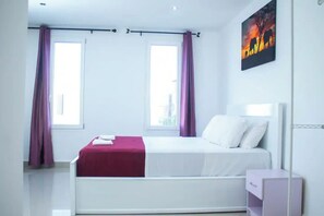 3 bedrooms, iron/ironing board, WiFi, bed sheets