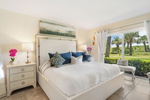 2 bedrooms, iron/ironing board, WiFi, bed sheets - OCEANFRONT! Cozy, 2 bedroom condo, in Ft. Pierce, enjoy many amenities. (Fort Pierce)