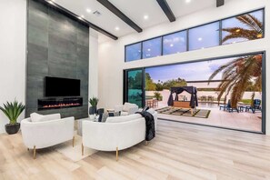 Interior - 3Million$Resort BellTower+Waterslde+Picklebll+Golf (Scottsdale)