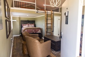 Luxury Cabin | Living area | 50-inch flat-screen TV with digital channels, streaming services