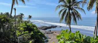 Unique Tiny House-best Beach in El Zonte