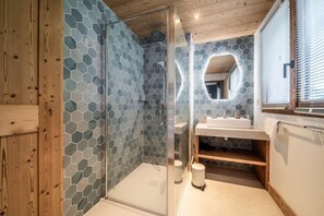 Hair dryer - 1st floor, balcony, parking, tv, ski locker, 88m², Morzine (Morzine)