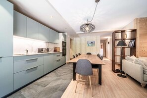 Dining - 1st floor, balcony, parking, tv, ski locker, 88m², Morzine (Morzine)